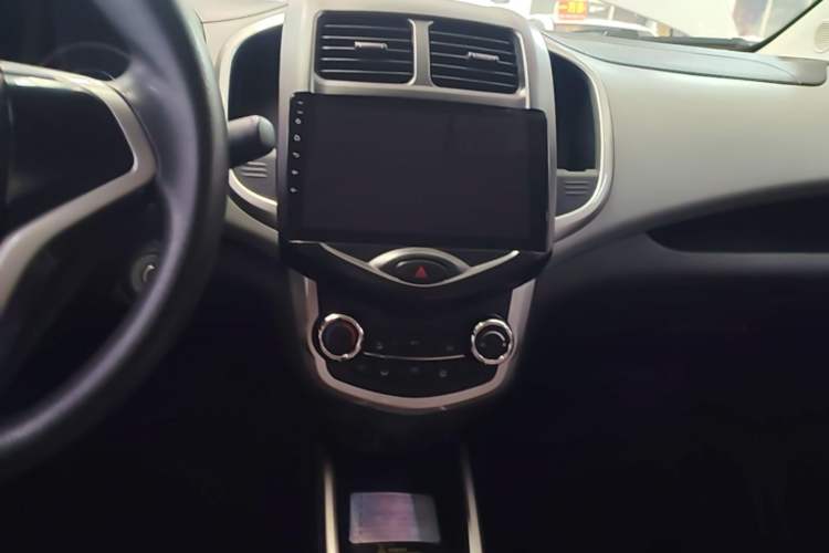 Used CHANGAN Benni E-Star 2021 National Edition Xinyi Edition Lithium Iron Phosphate (31.95 kWh) Audio And AC Panel
