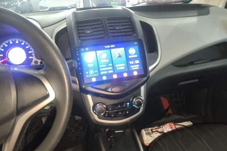 Used CHANGAN Benni E-Star 2021 National Edition Xin Yue Version Lithium-Ion Battery Audio And AC Panel