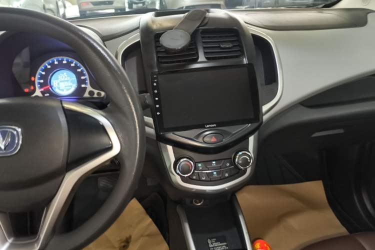 Used CHANGAN Benni E-Star 2021 National Edition Xin Yue Version (Fast-Charging Edition) Lithium Iron Phosphate (31.18 kWh) Audio And AC Panel