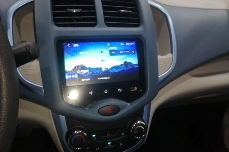 Used CHANGAN Benni E-Star 2021 National Edition XinYi Edition Lithium Iron Phosphate (31.86 kWh) Audio And AC Panel