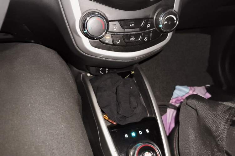 Used CHANGAN Benni E-Star 2021 National Edition Xin Yue Version Lithium-Ion Battery Audio And AC Panel