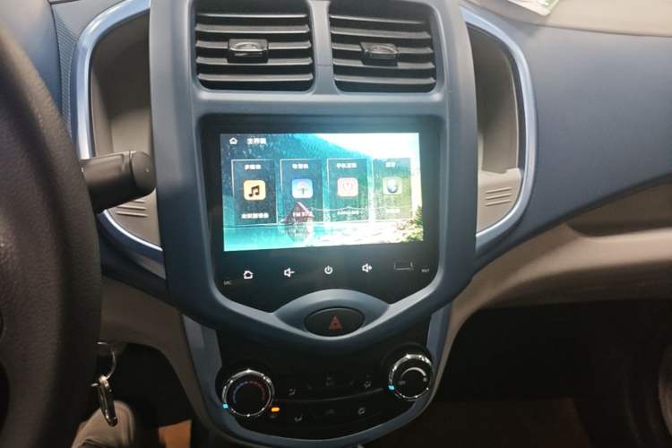 Used CHANGAN Benni E-Star 2021 National Edition XinYi Edition Lithium Iron Phosphate (31.86 kWh) Audio And AC Panel