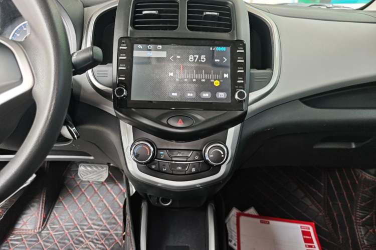 Used CHANGAN Benni E-Star 2021 National Edition Xin Yue Version (Fast-Charging Edition) Lithium Iron Phosphate (31.18 kWh) Audio And AC Panel