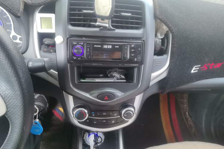 Used CHANGAN Benni E-Star 2021 National Edition Xin Yue Version (Fast-Charging Edition) Lithium Iron Phosphate (31.18 kWh) Audio And AC Panel