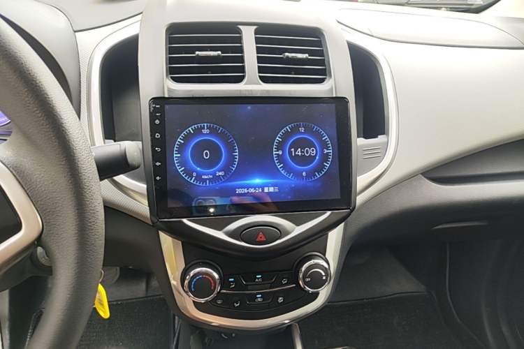 Used CHANGAN Benni E-Star 2021 National Edition Xin Yue Version Lithium Iron Phosphate (31.18 kWh) Audio And AC Panel