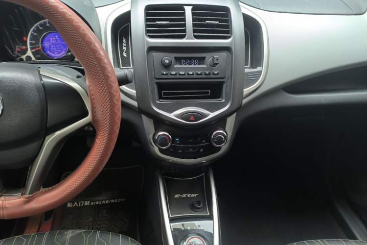 Used CHANGAN Benni E-Star 2021 National Edition Xin Yue Version (Fast-Charging Edition) Lithium Iron Phosphate (31.95 kWh) Audio And AC Panel