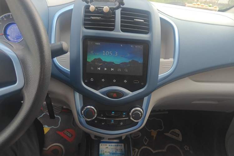 Used CHANGAN Benni E-Star 2021 National Edition XinYi Edition Lithium Iron Phosphate (31.86 kWh) Audio And AC Panel