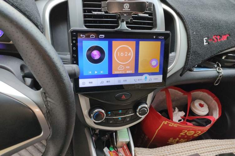 Used CHANGAN Benni E-Star 2021 National Edition Xin Yue Version Lithium Iron Phosphate (31.95 kWh) Audio And AC Panel