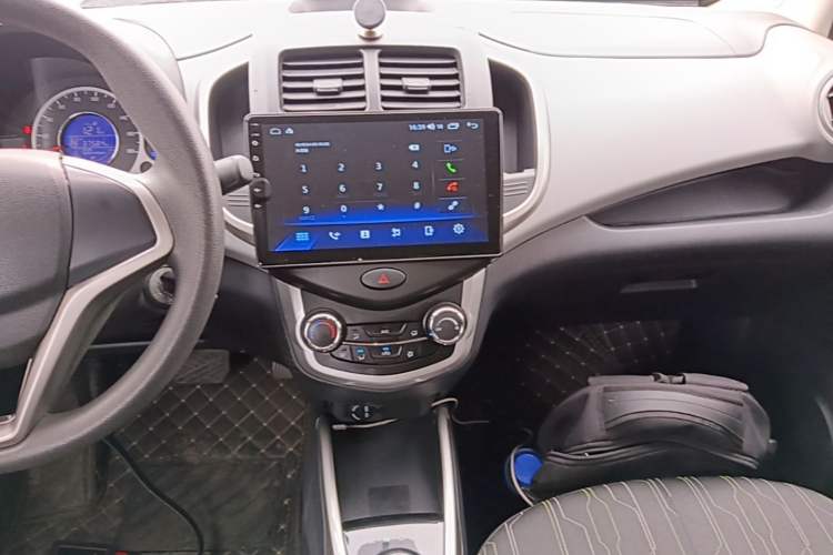 Used CHANGAN Benni E-Star 2021 National Edition Xin Yue Version (Fast-Charging Edition) Lithium Iron Phosphate (31.95 kWh) Audio And AC Panel