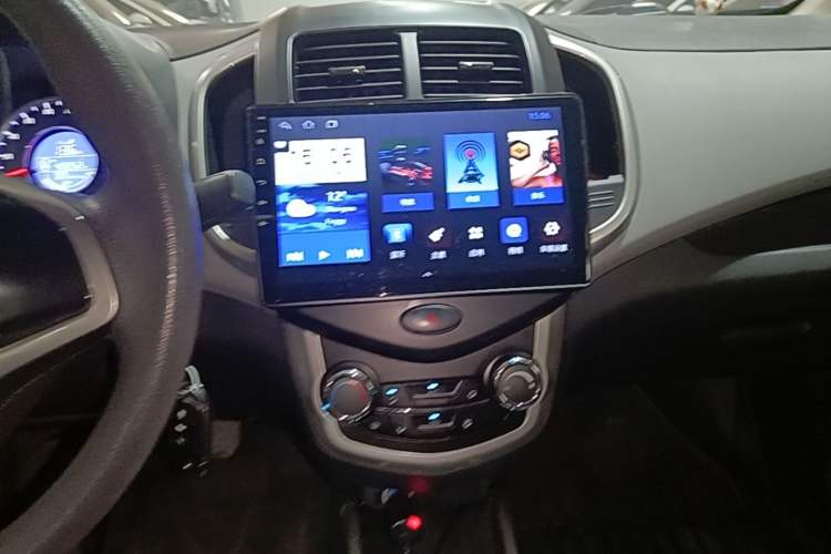 Used CHANGAN Benni E-Star 2021 National Edition Xin Yue Version Lithium Iron Phosphate (31.86 kWh) Audio And AC Panel