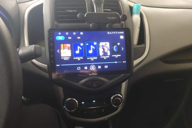 Used CHANGAN Benni E-Star 2021 National Edition Xin Yue Version Lithium Iron Phosphate (31.86 kWh) Audio And AC Panel