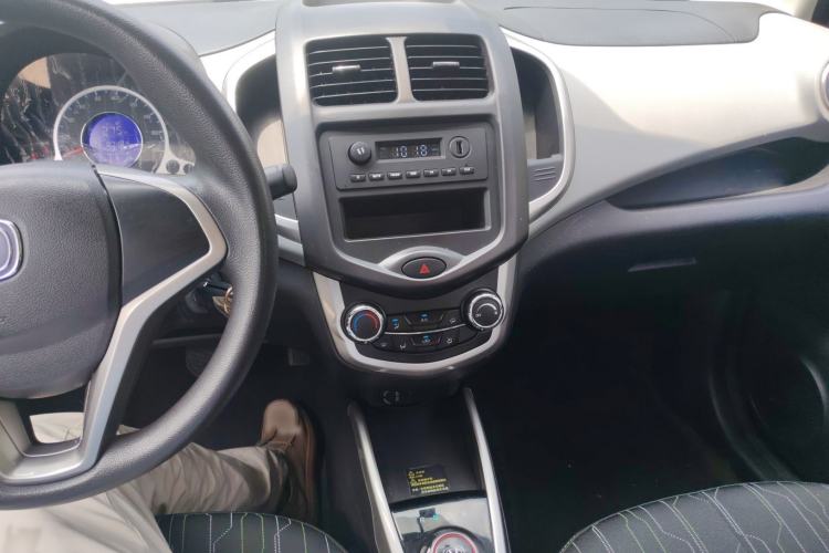 Used CHANGAN Benni E-Star 2021 National Edition Xin Yue Version (Fast-Charging Edition) Lithium Iron Phosphate (31.18 kWh) Audio And AC Panel