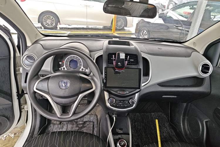 Used CHANGAN Benni E-Star 2021 National Edition Xinyi Edition Lithium Iron Phosphate (31.95 kWh) Center Console