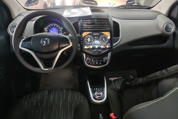 Used CHANGAN Benni E-Star 2021 National Edition Xin Yue Version (Fast-Charging Edition) Lithium Iron Phosphate (31.95 kWh) Center Console