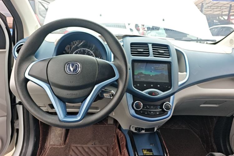 Used CHANGAN Benni E-Star 2021 National Edition Colorful Version Lithium Iron Phosphate (31.86 kWh) Center Console