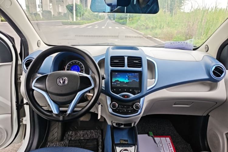 Used CHANGAN Benni E-Star 2021 National Edition Colorful Version Lithium Iron Phosphate (31.86 kWh) Center Console
