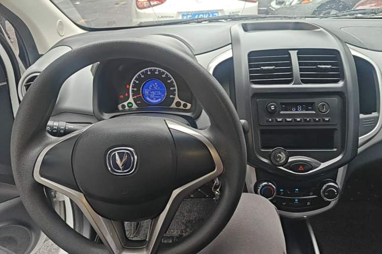 Used CHANGAN Benni E-Star 2021 National Edition Xin Yue Version Lithium Iron Phosphate (31.86 kWh) Center Console