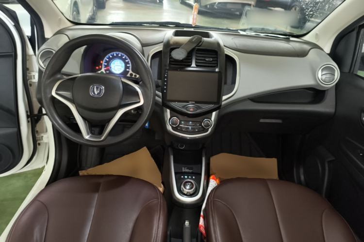Used CHANGAN Benni E-Star 2021 National Edition Xin Yue Version (Fast-Charging Edition) Lithium Iron Phosphate (31.18 kWh) Center Console