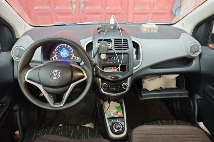 Used CHANGAN Benni E-Star 2021 National Edition XinYi Edition Lithium Iron Phosphate (31.86 kWh) Center Console