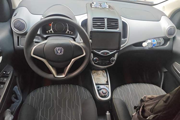 Used CHANGAN Benni E-Star 2021 National Edition Xin Yue Version Lithium Iron Phosphate (31.86 kWh) Center Console