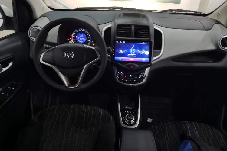 Used CHANGAN Benni E-Star 2021 National Edition Xin Yue Version Lithium Iron Phosphate (31.95 kWh) Center Console