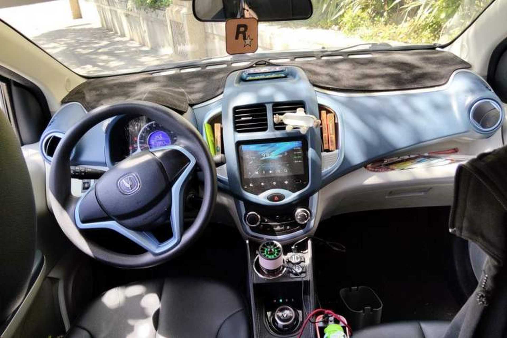 Used CHANGAN Benni E-Star 2021 National Edition Xinyi Edition Lithium Iron Phosphate (31.95 kWh) Center Console