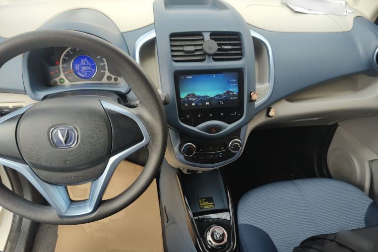 Used CHANGAN Benni E-Star 2021 National Edition Colorful Version Lithium Iron Phosphate (31.86 kWh) Center Console