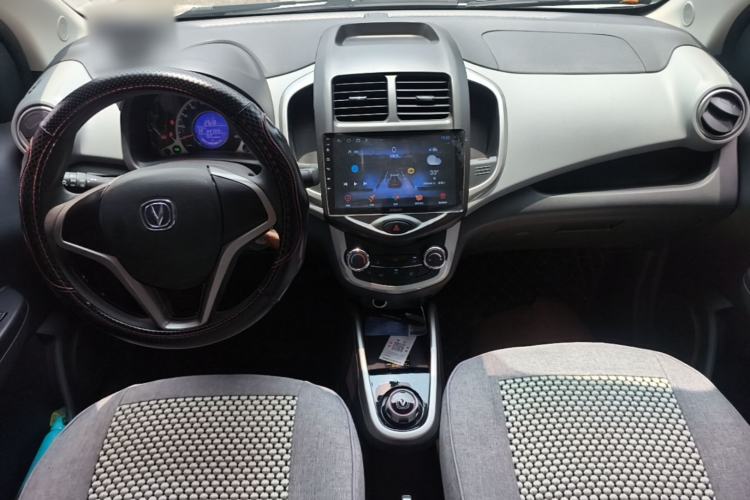 Used CHANGAN Benni E-Star 2021 National Edition Xin Yue Version (Fast-Charging Edition) Lithium Iron Phosphate (31.95 kWh) Center Console