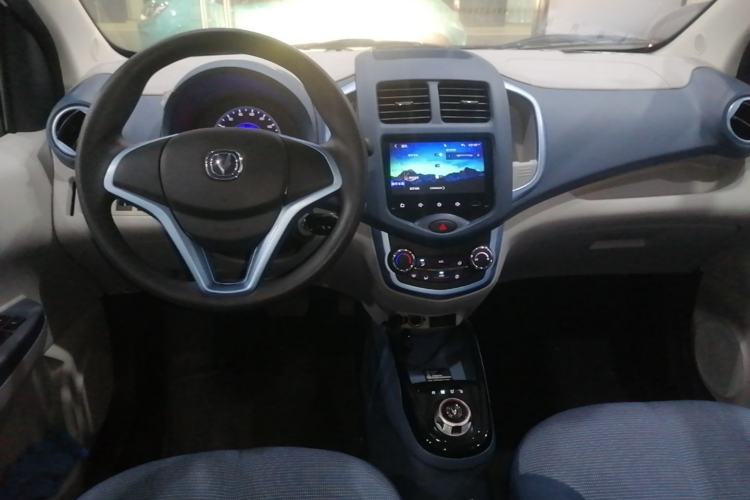 Used CHANGAN Benni E-Star 2021 National Edition XinYi Edition Lithium Iron Phosphate (31.86 kWh) Center Console