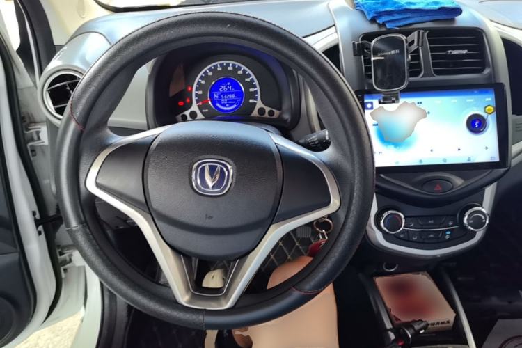 Used CHANGAN Benni E-Star 2021 National Edition Xin Yue Version Lithium-Ion Battery Center Console