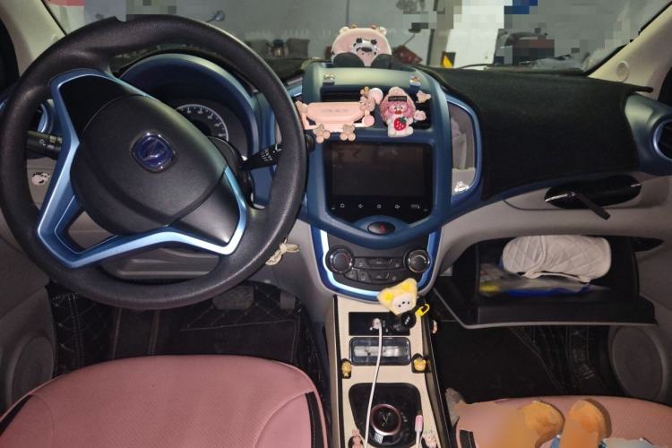 Used CHANGAN Benni E-Star 2021 National Edition Colorful Version Lithium Iron Phosphate (31.86 kWh) Center Console