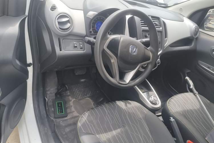 Used CHANGAN Benni E-Star 2021 National Edition Xin Yue Version Lithium Iron Phosphate (31.86 kWh) Center Console