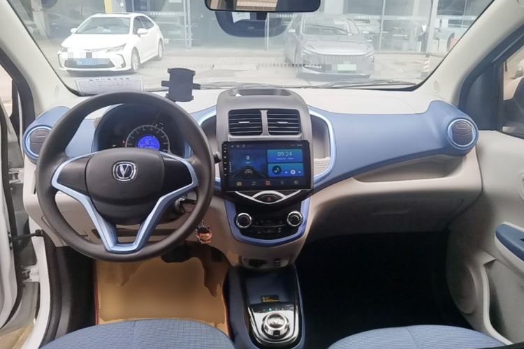 Used CHANGAN Benni E-Star 2021 National Edition Colorful Version Lithium Iron Phosphate (31.86 kWh) Center Console