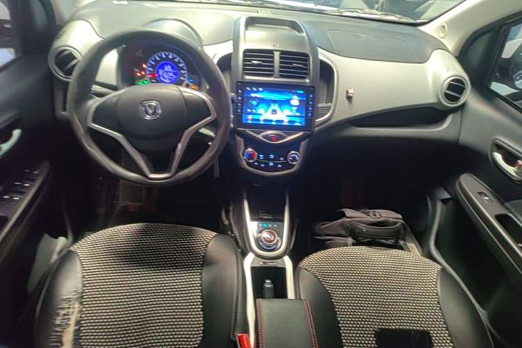 Used CHANGAN Benni E-Star 2021 National Edition Xin Yue Version (Fast-Charging Edition) Lithium Iron Phosphate (31.18 kWh) Center Console