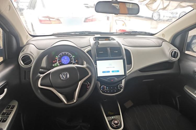 Used CHANGAN Benni E-Star 2021 National Edition Xin Yue Version Lithium-Ion Battery Center Console