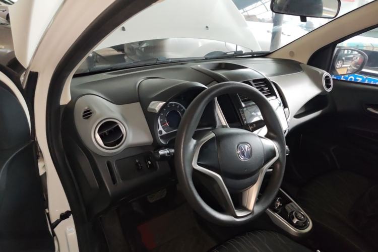Used CHANGAN Benni E-Star 2021 National Edition Xin Yue Version Lithium Iron Phosphate (31.95 kWh) Center Console