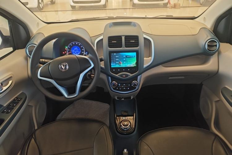 Used CHANGAN Benni E-Star 2021 National Edition Colorful Version Lithium Iron Phosphate (31.18 kWh) Center Console