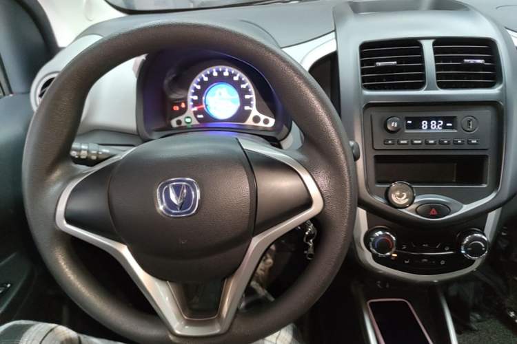 Used CHANGAN Benni E-Star 2021 National Edition Xin Yue Version Lithium Iron Phosphate (31.86 kWh) Center Console