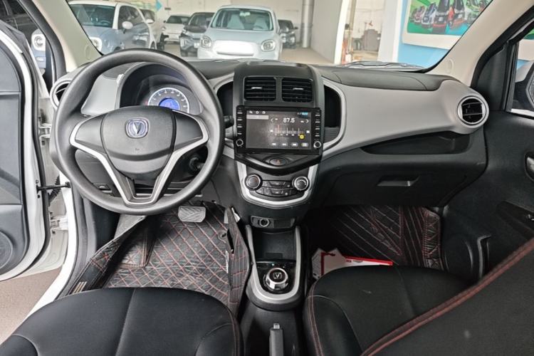 Used CHANGAN Benni E-Star 2021 National Edition Xin Yue Version (Fast-Charging Edition) Lithium Iron Phosphate (31.18 kWh) Center Console