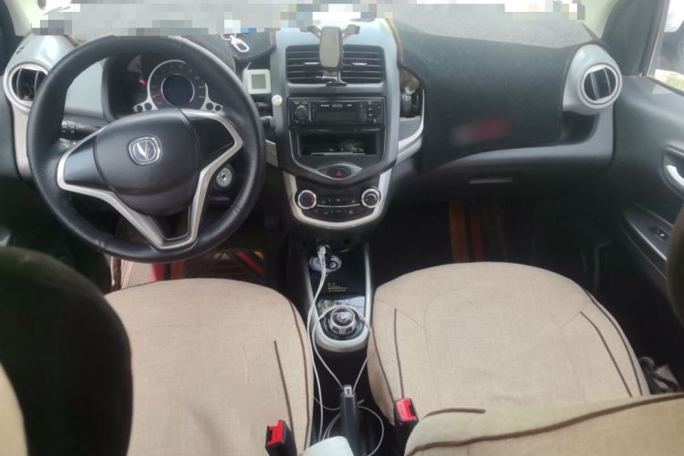 Used CHANGAN Benni E-Star 2021 National Edition Xin Yue Version (Fast-Charging Edition) Lithium Iron Phosphate (31.18 kWh) Center Console