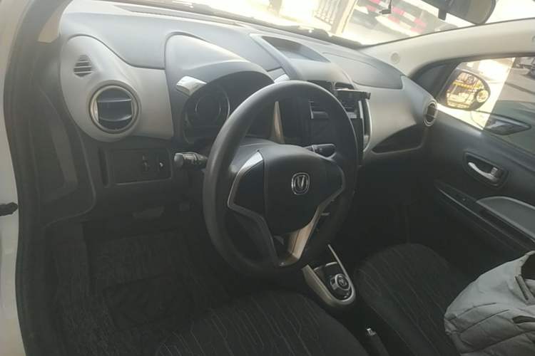 Used CHANGAN Benni E-Star 2021 National Edition Xin Yue Version Lithium Iron Phosphate (31.86 kWh) Center Console