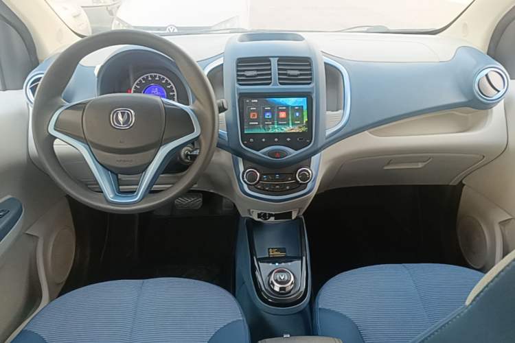Used CHANGAN Benni E-Star 2021 National Edition Colorful Version Lithium Iron Phosphate (31.86 kWh) Center Console
