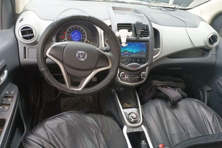 Used CHANGAN Benni E-Star 2021 National Edition Xinyi Edition (Fast-Charging Version) Lithium-NMC Center Console