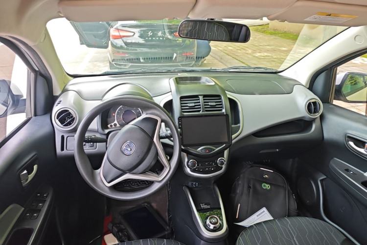 Used CHANGAN Benni E-Star 2021 National Edition Xin Yue Version (Fast-Charging Edition) Lithium Iron Phosphate (31.18 kWh) Center Console