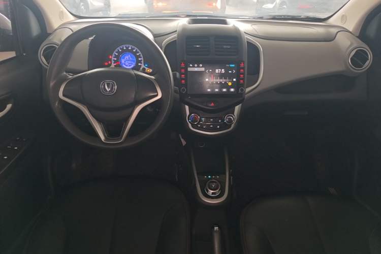 Used CHANGAN Benni E-Star 2021 National Edition Xin Yue Version (Fast-Charging Edition) Lithium Iron Phosphate (31.18 kWh) Center Console