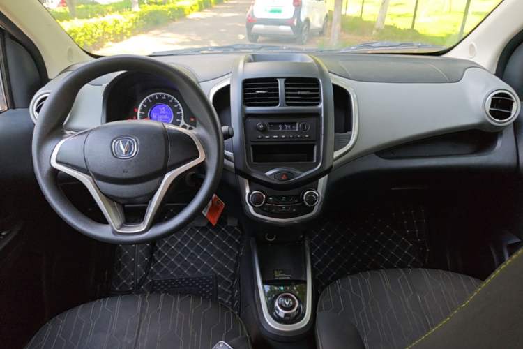 Used CHANGAN Benni E-Star 2021 National Edition Xin Yue Version Lithium Iron Phosphate (31.86 kWh) Center Console
