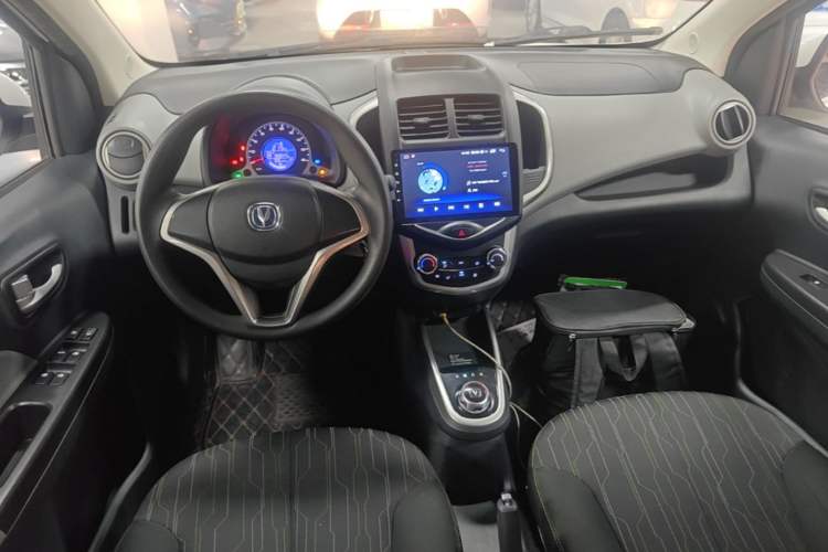 Used CHANGAN Benni E-Star 2021 National Edition Xinyi Edition Lithium Iron Phosphate (31.18 kWh) Center Console