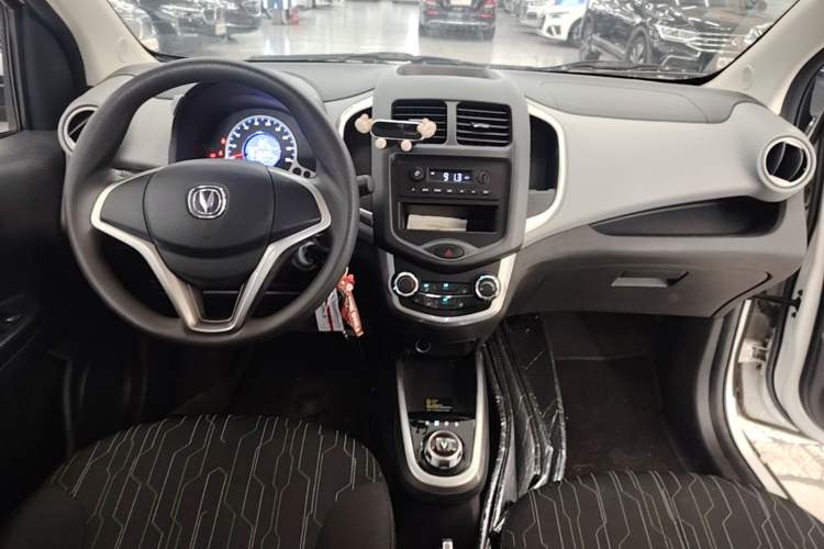Used CHANGAN Benni E-Star 2021 National Edition Xin Yue Version Lithium Iron Phosphate (31.86 kWh) Center Console