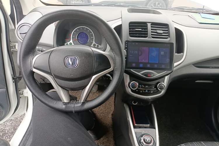 Used CHANGAN Benni E-Star 2021 National Edition Xin Yue Version Lithium-Ion Battery Center Console