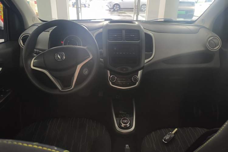 Used CHANGAN Benni E-Star 2021 National Edition Xin Yue Version Lithium Iron Phosphate (31.86 kWh) Center Console